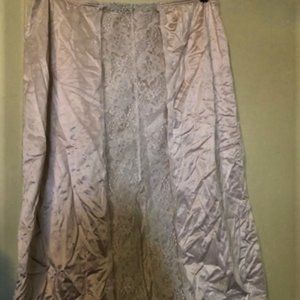 Vintage DVF Nylon Cream and Lace Half-Slip